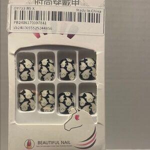 Press on fake nail themed Halloween